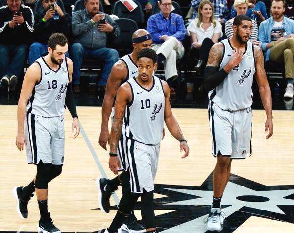 身处十字路 身处十字路